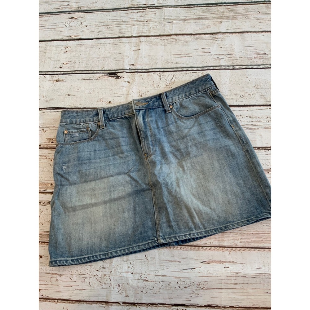 Gap Denim Mini Skirt Womens 12 Light Wash Blue Jean Distressed 1969‎ Casual Y2K